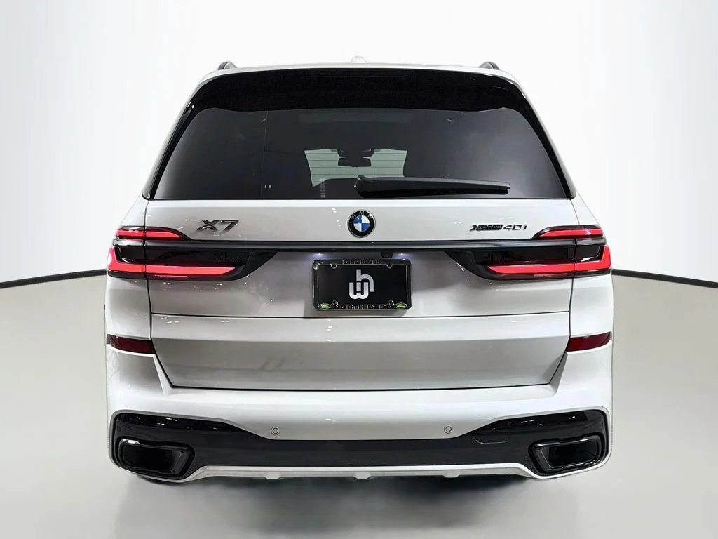Used 2025 White BMW xDrive40i image 6
