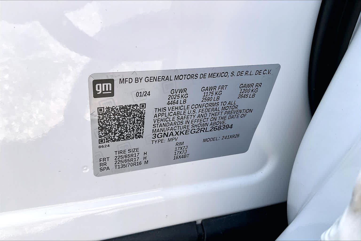 Used 2024 Summit White Chevrolet LT image 30