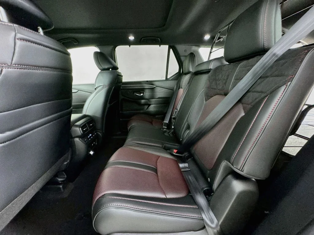 New 2026 Solar Silver Metallic Honda Black Edition image 29