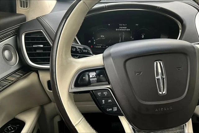 Used 2020  Lincoln Black Label image 11