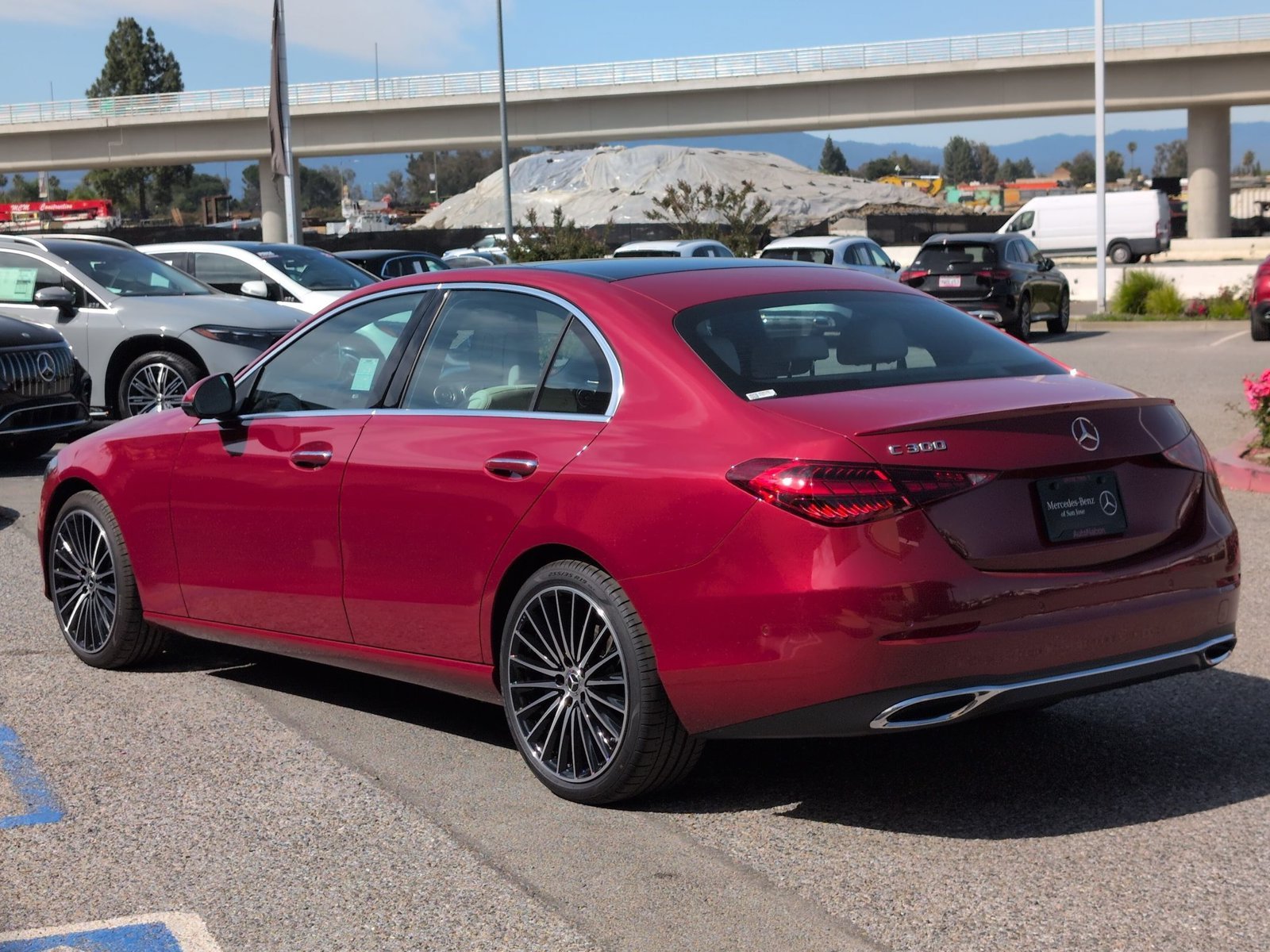 New 2026 MANUFAKTUR Patagonia Red Metallic Mercedes-Benz C 300 image 9
