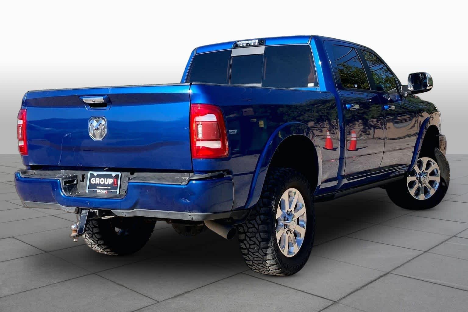 Used 2019 Blue Streak Pearlcoat Ram Laramie image 13