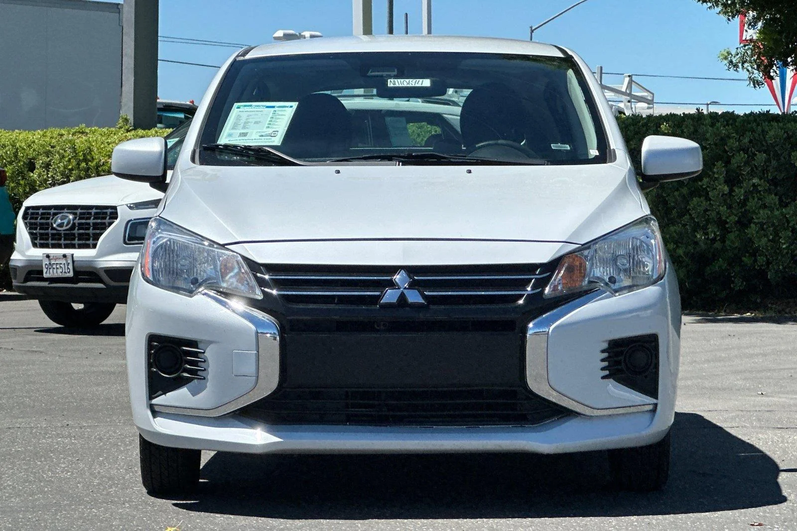 Used 2024 White Diamond Mitsubishi ES image 9