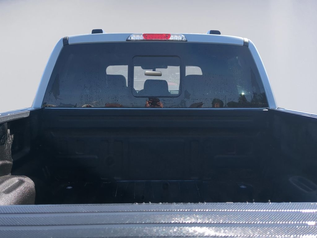 Used 2024  Ford Lariat image 21