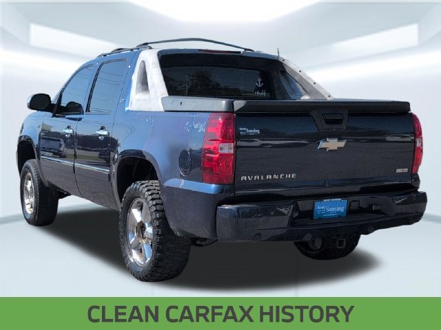 Used 2011 Blue Chevrolet LTZ image 3