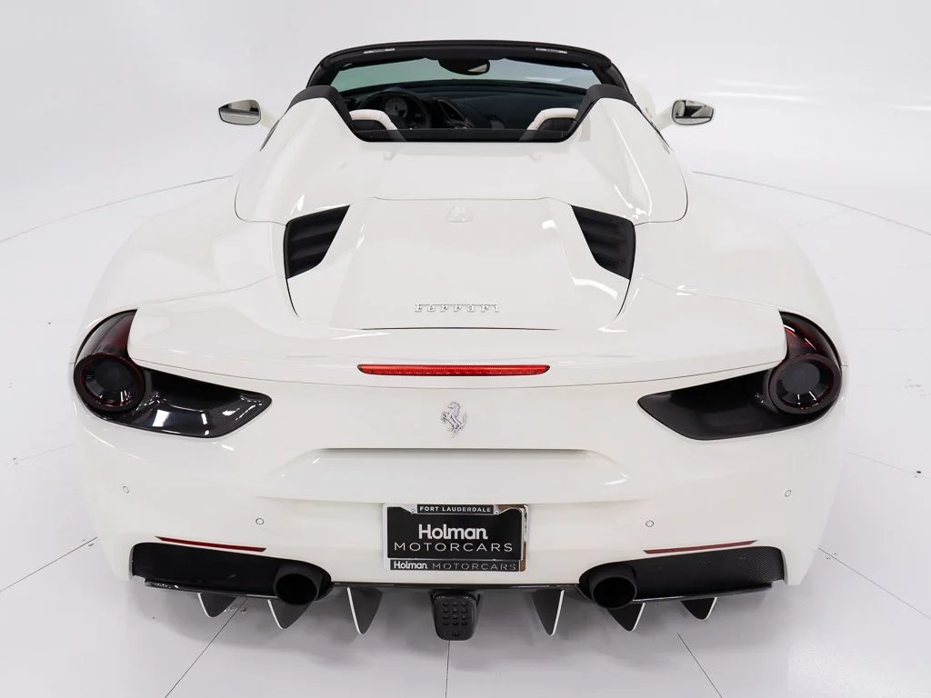 Used 2018 Bianco Avus Ferrari  image 42
