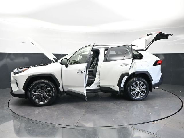 Used 2023 Ice Cap Toyota Limited image 32