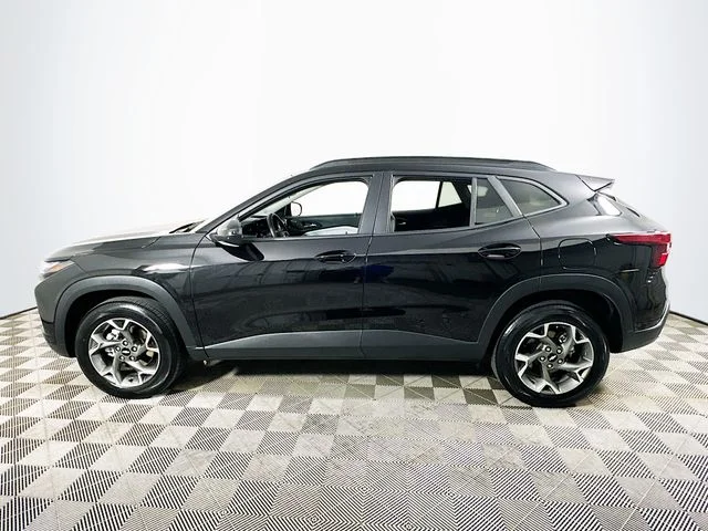 Certified Pre-Owned 2025 Chevrolet Trax LT