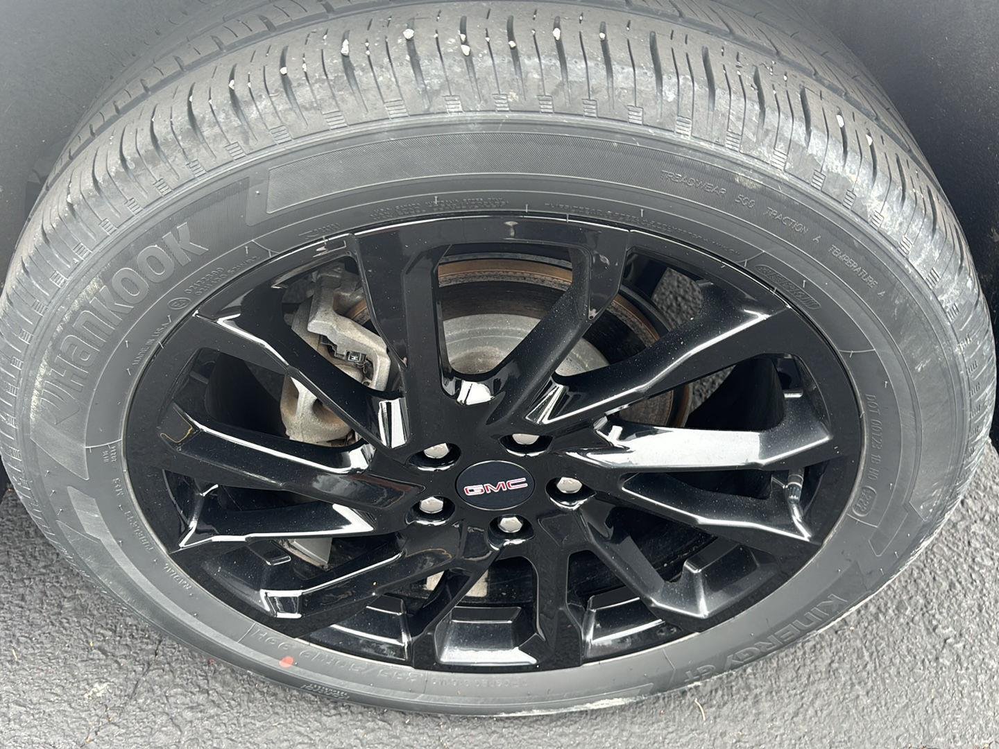 Used 2023 Summit White GMC SLT image 4