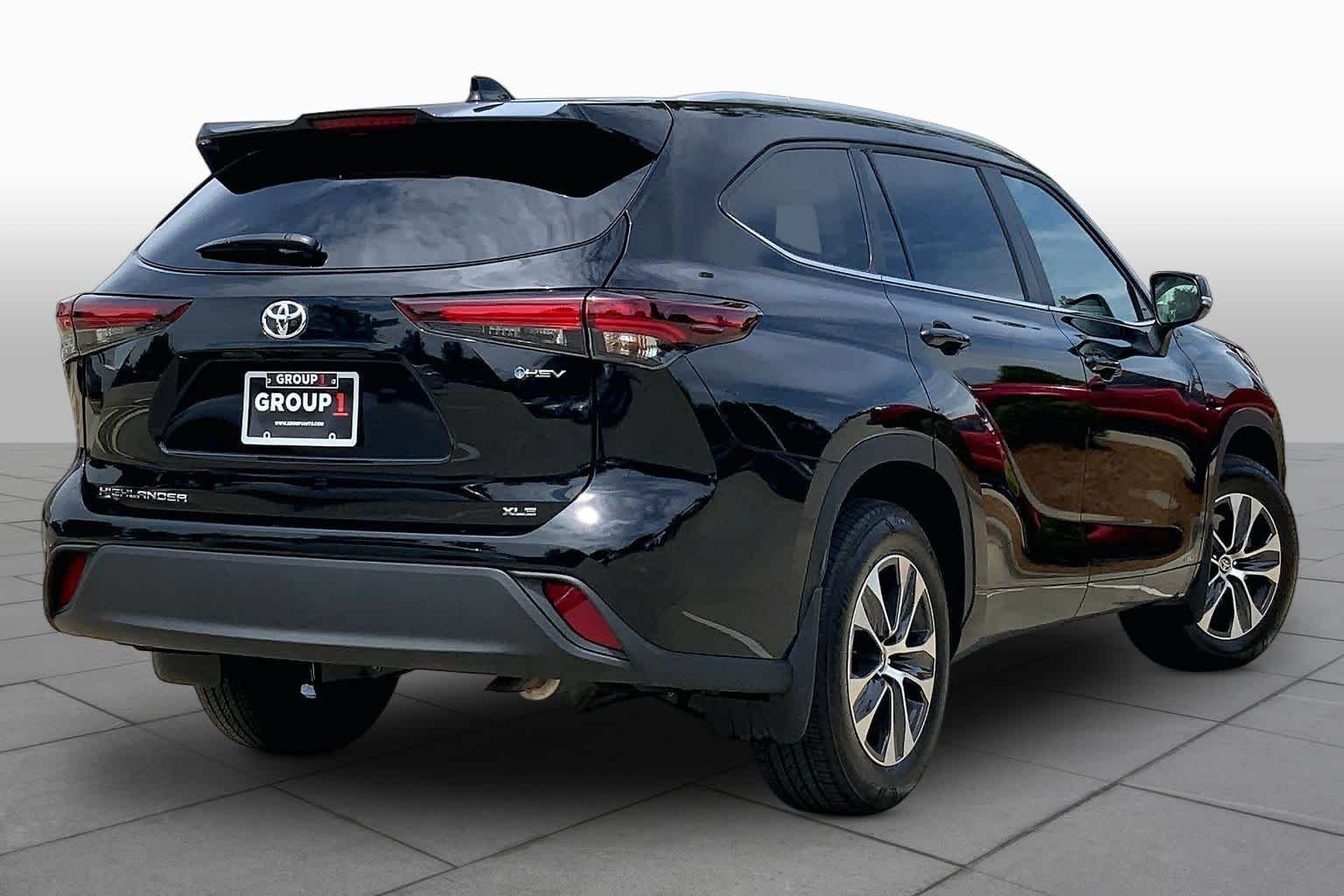 2026 Toyota Highlander XLE - Photo 13