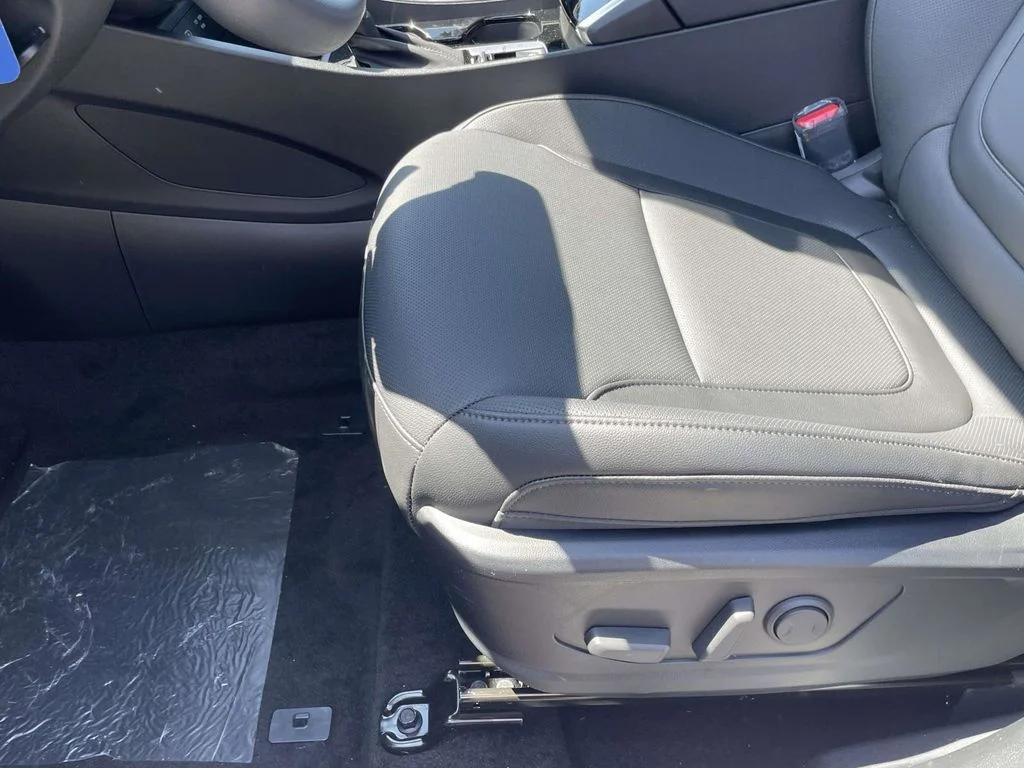 New 2026 White Hyundai SEL image 11