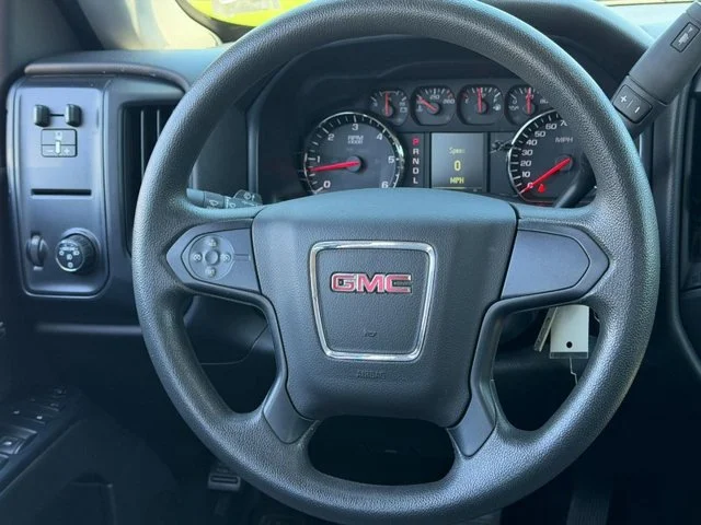 Used 2017 ONYX BLACK GMC NA image 12