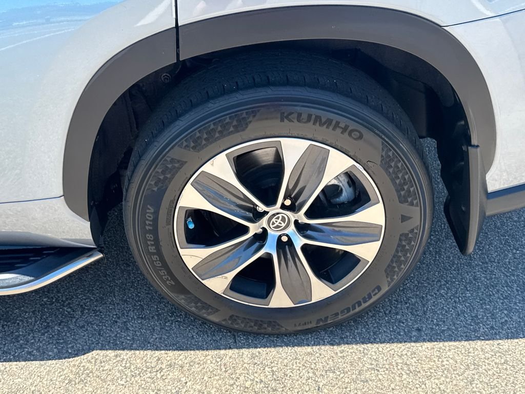 Used 2022 Gray Toyota XLE image 44