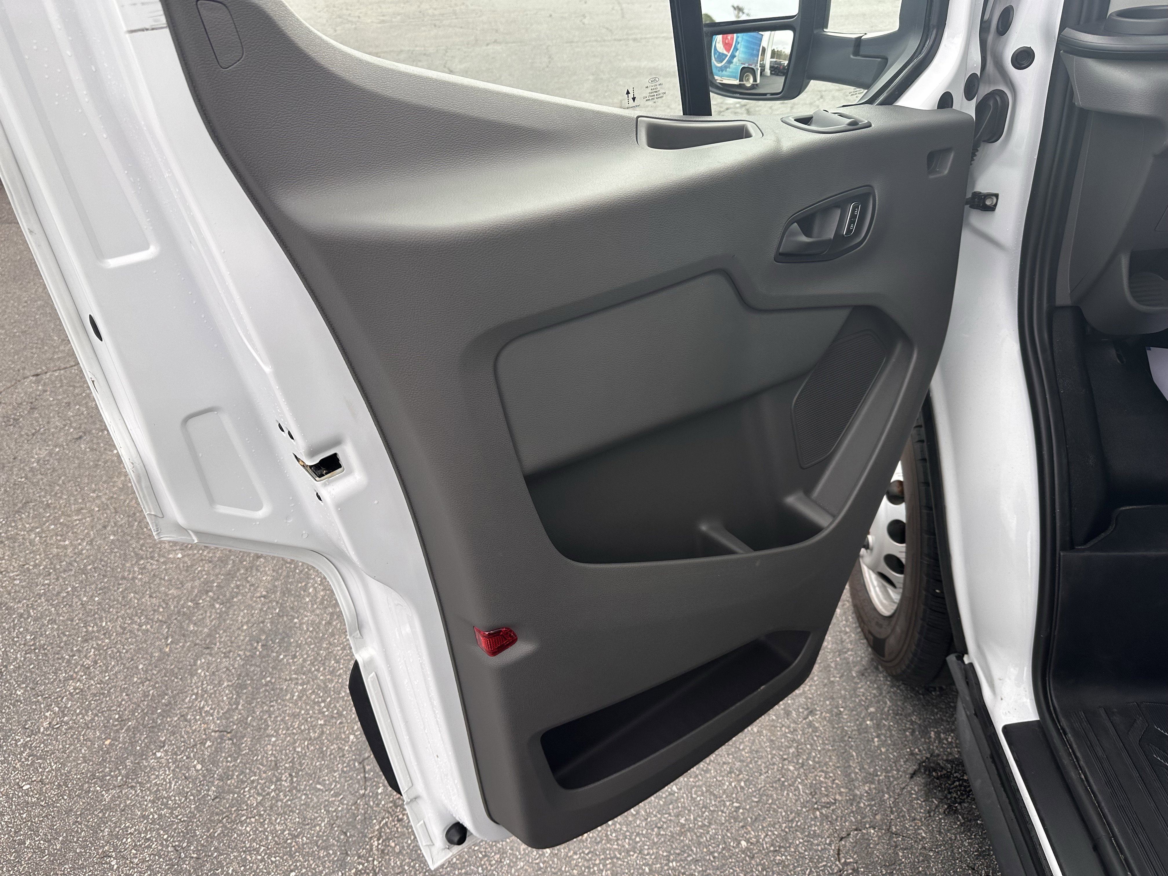 Used 2024 Oxford White Clearcoat Ford 16FT  Box Van image 9
