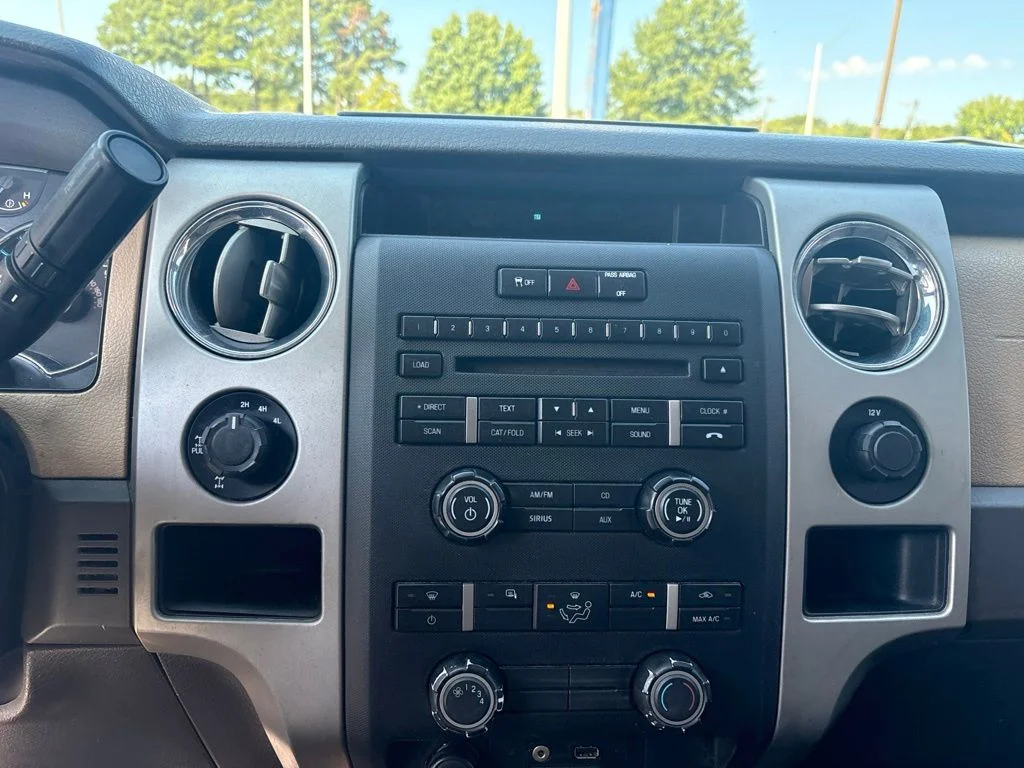 Used 2012 Blue Ford XLT image 17