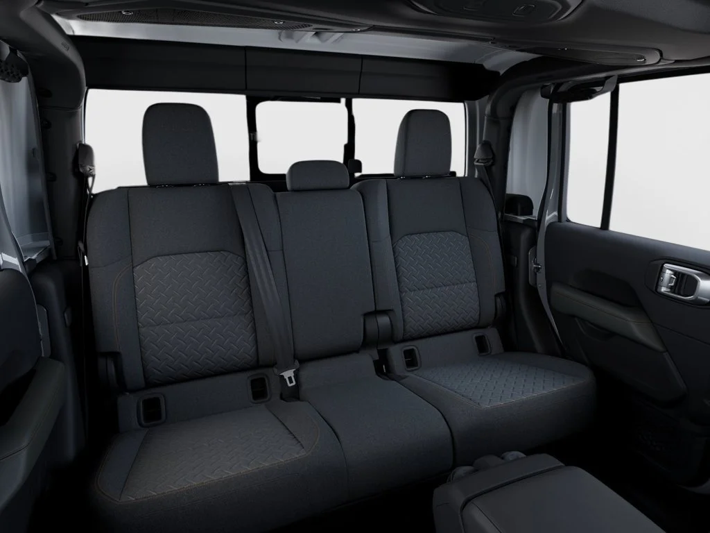 New 2026 Bright White Clear-Coat Exterior Paint Jeep Mojave image 17
