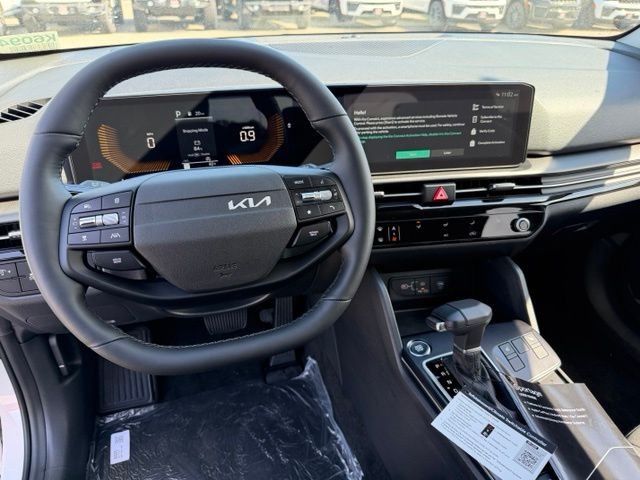 New 2027 Glacial White Pearl Kia LX image 13