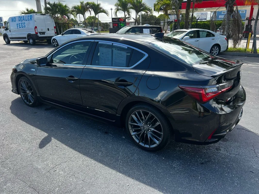 Used 2020  Acura Technology & A-SPEC Packages image 4