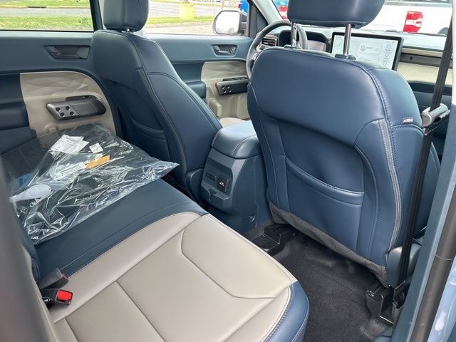 New 2026 Azure Gray Metallic Tri-Coat Ford Lariat® image 12