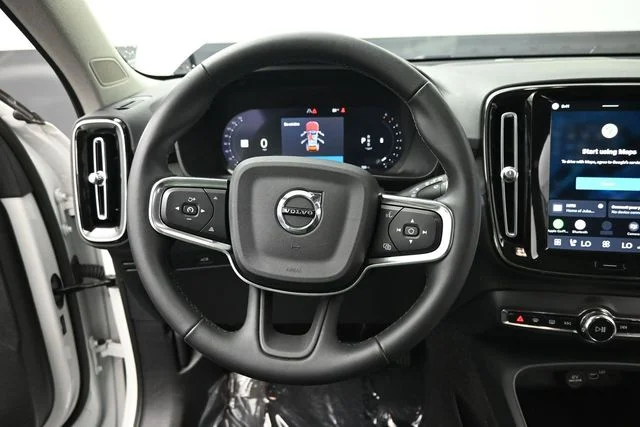 Used 2023  Volvo Ultimate image 12