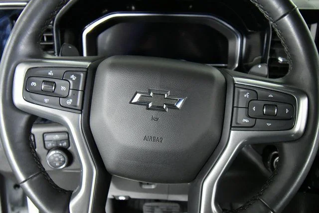 Used 2025 White Chevrolet LT Trail Boss image 2