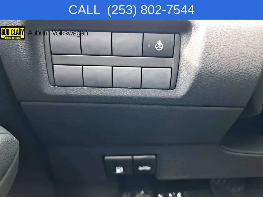 Used 2021 Gray Nissan SR image 31
