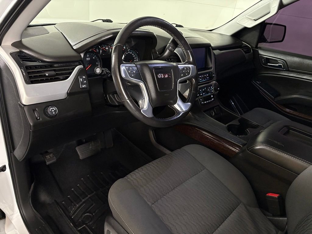 Used 2019 White GMC SLE image 21
