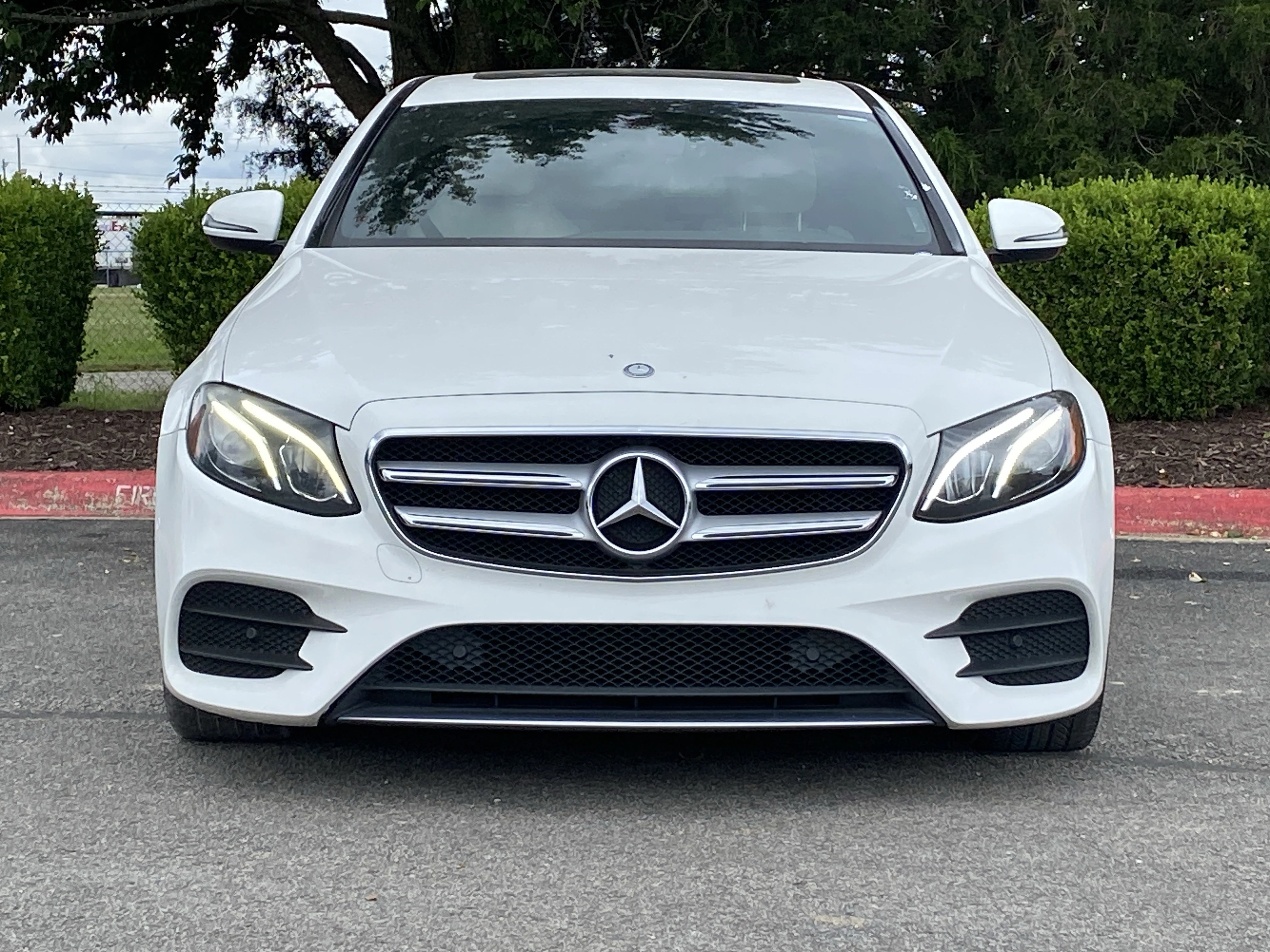 Used 2017  Mercedes-Benz E 300 image 9