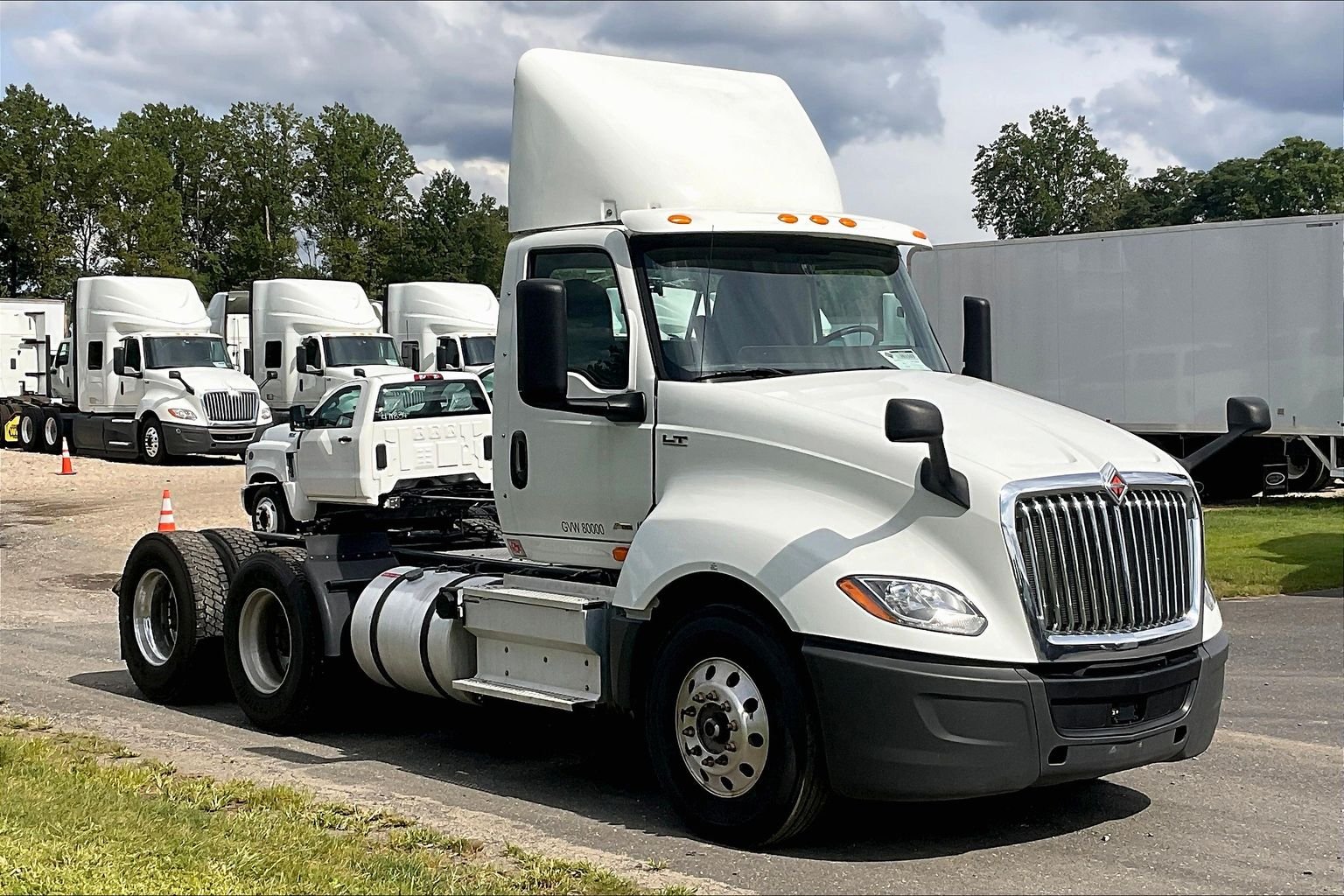 2019 INTERNATIONAL LT625 6x4 - Image 1