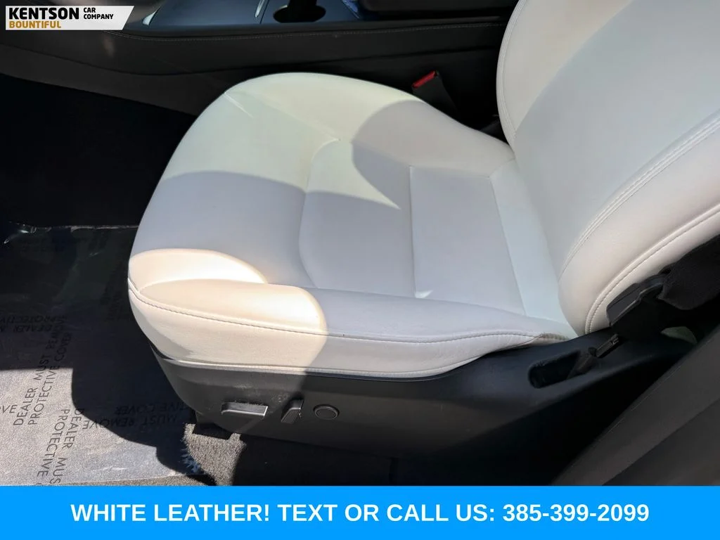 Used 2023 White Tesla Performance image 27