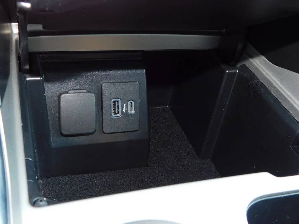 Used 2023 Black Ford XLT image 49