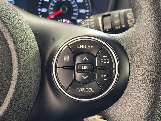 Used 2021 White Kia LX image 25