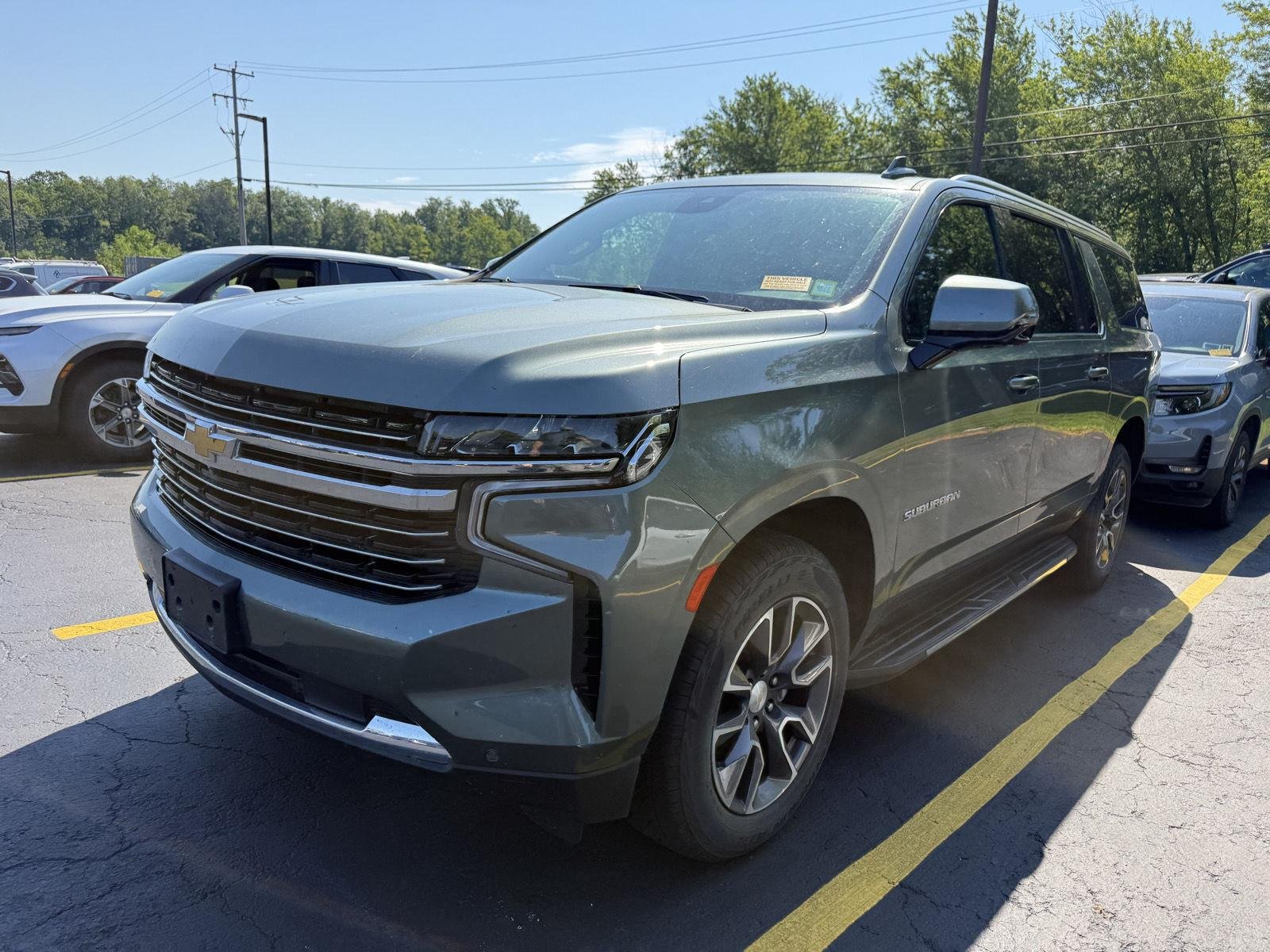 Used 2023 Silver Sage Metallic Chevrolet LT image 3