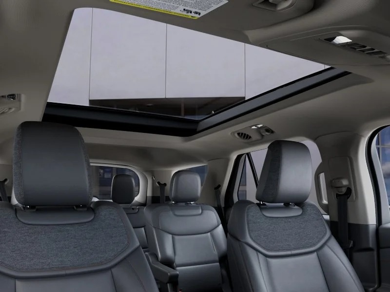 New 2027 Star White Metallic Tri-Coat Ford Active image 22