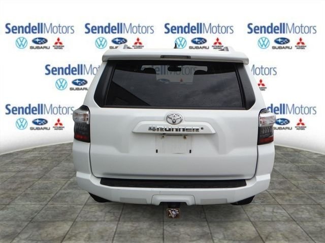 Used 2017 White Toyota SR5 Premium image 8