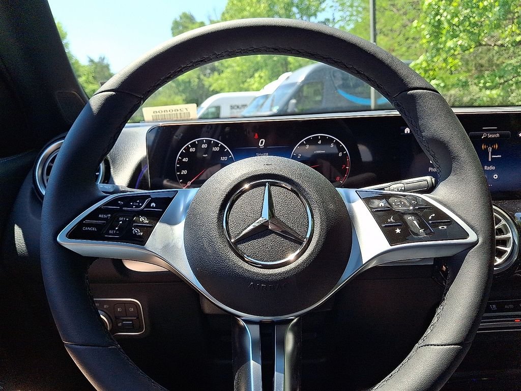 New 2026 Mountain Grey Metallic Mercedes-Benz GLB 250 image 16