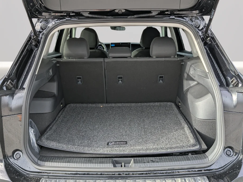 Used 2026 Black Volkswagen S image 9