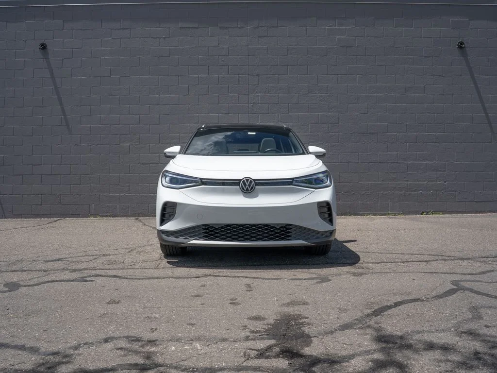 Used 2022 White Volkswagen Pro S image 10