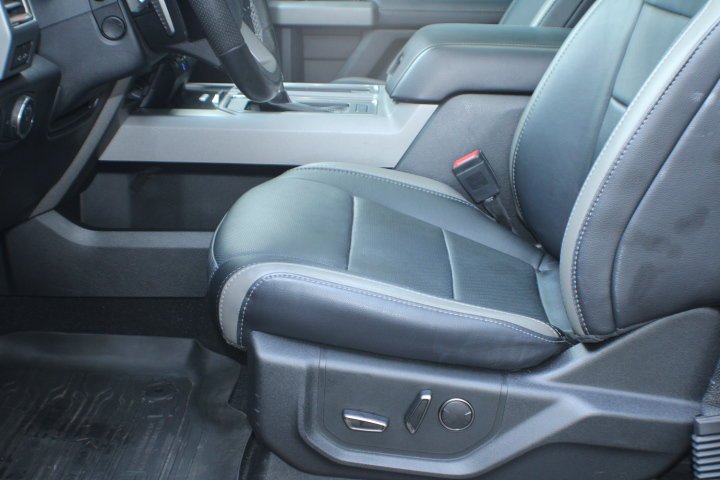 Used 2018  Ford Raptor image 19