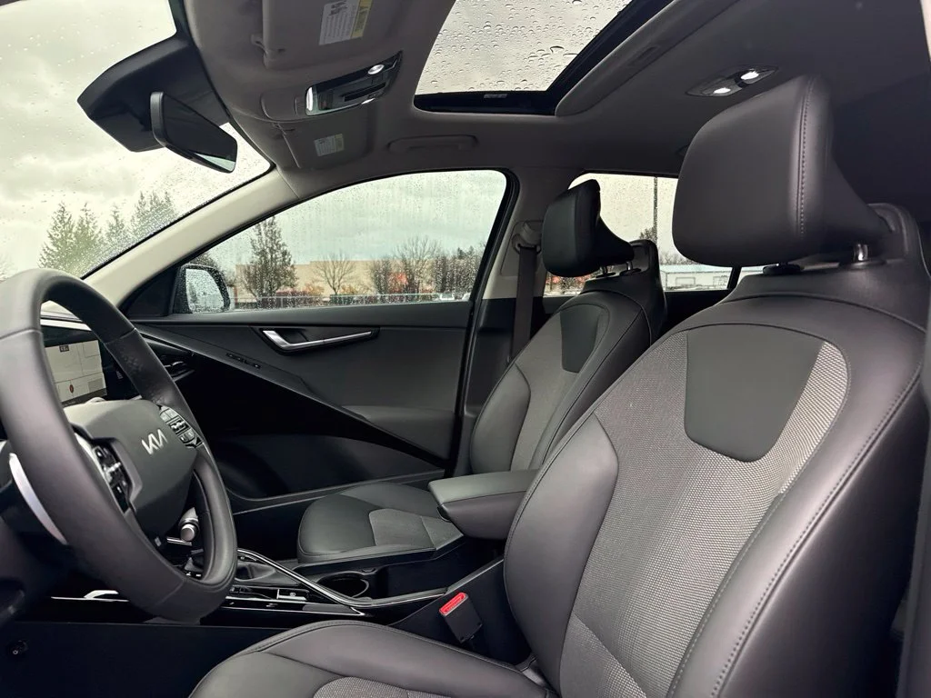 Used 2024 Graphite Gray Kia EX Touring image 9