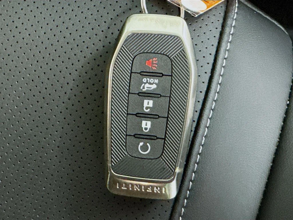 Certified Used 2026 Black INFINITI LUXE image 40