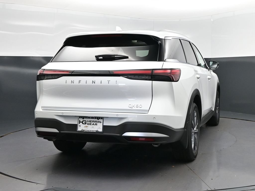 New 2027 RADIANT WHITE INFINITI Luxe FWD image 7