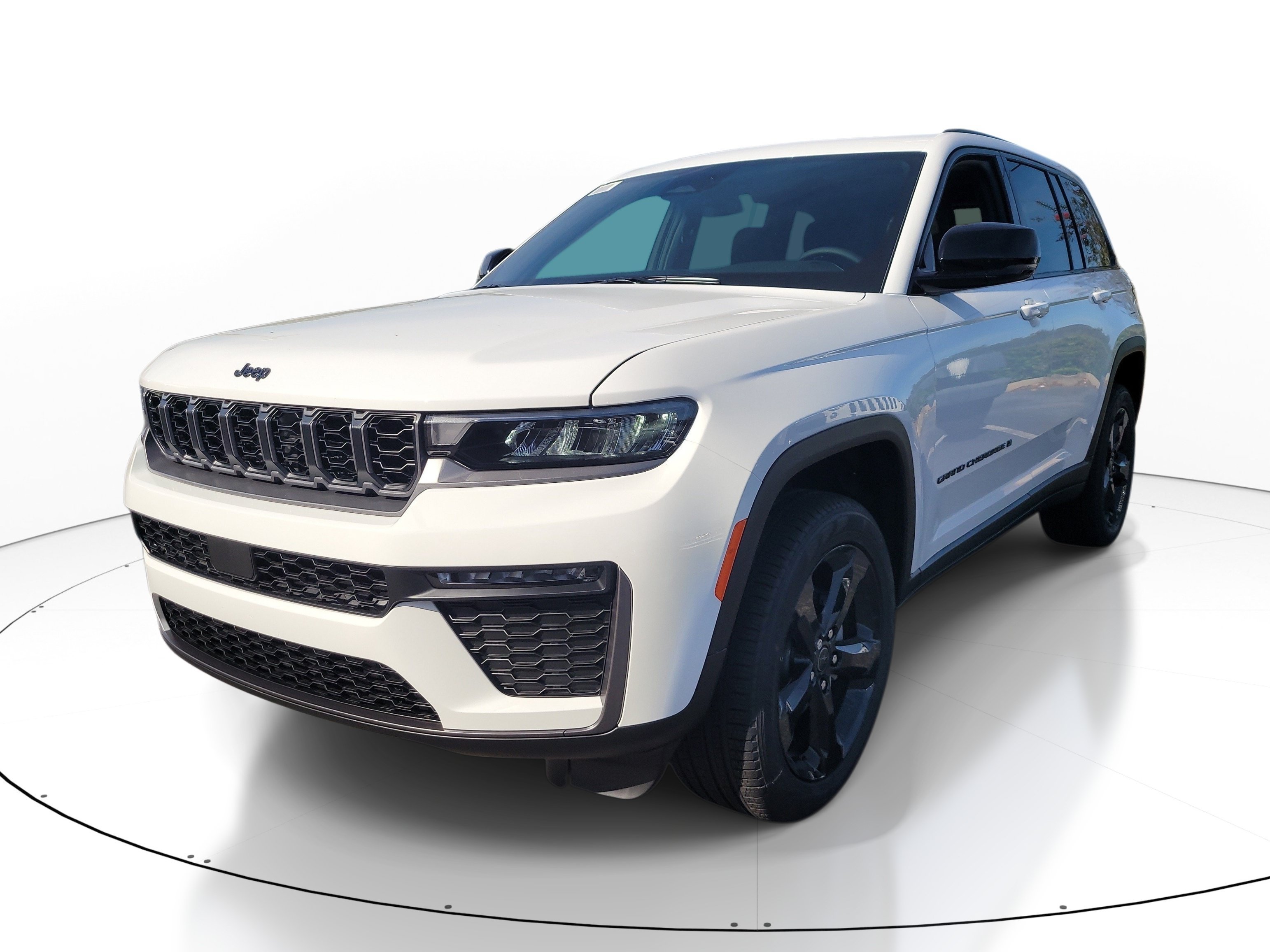 New 2027 Bright White Clear-Coat Paint Jeep Limited image 4