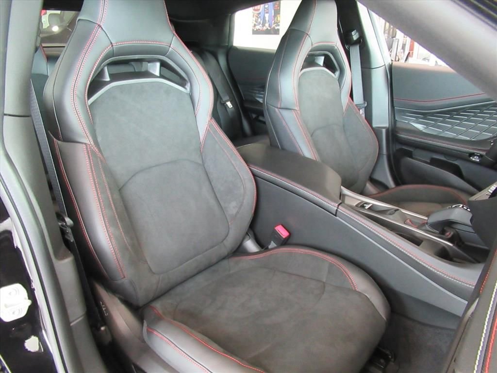 New 2026 Diamond Black Crystal Pearlcoat Dodge R/T image 8