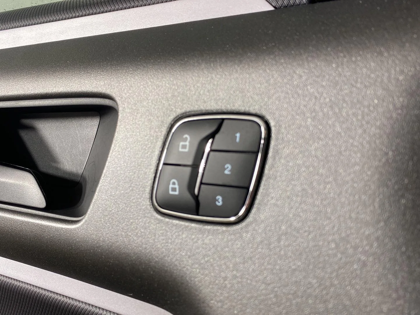 New 2026 Carbonized Gray Metallic Ford Badlands image 15