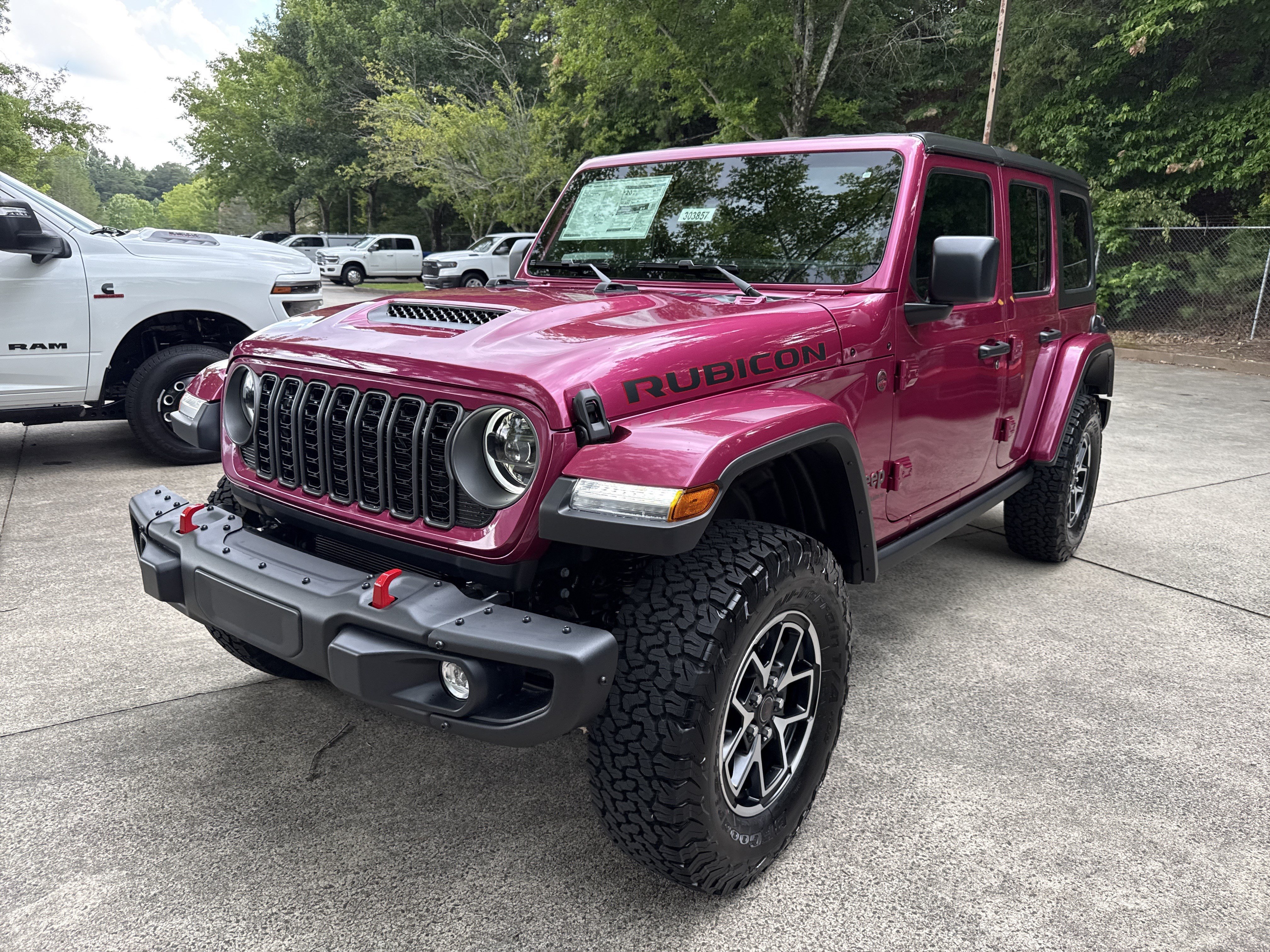 New 2026 Tuscadero Pearlcoat Jeep Rubicon image 3