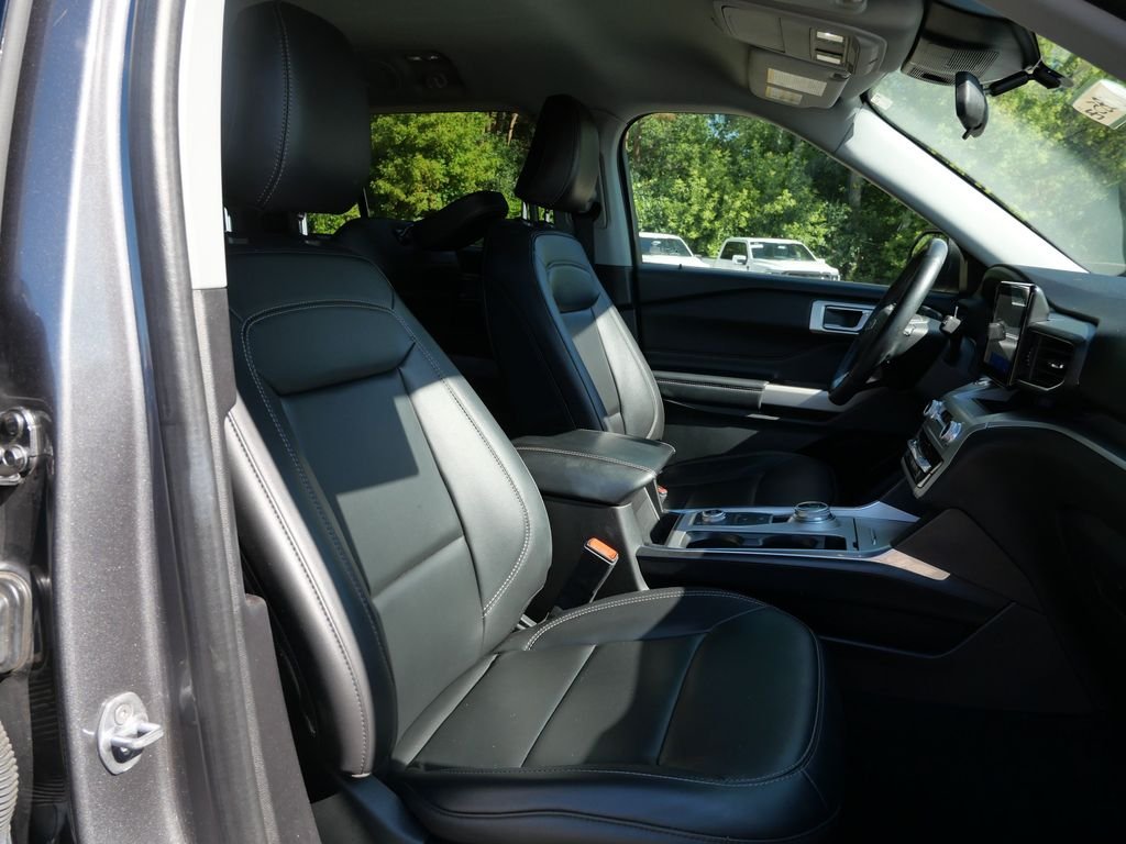 Certified Used 2022 Gray Ford XLT image 12