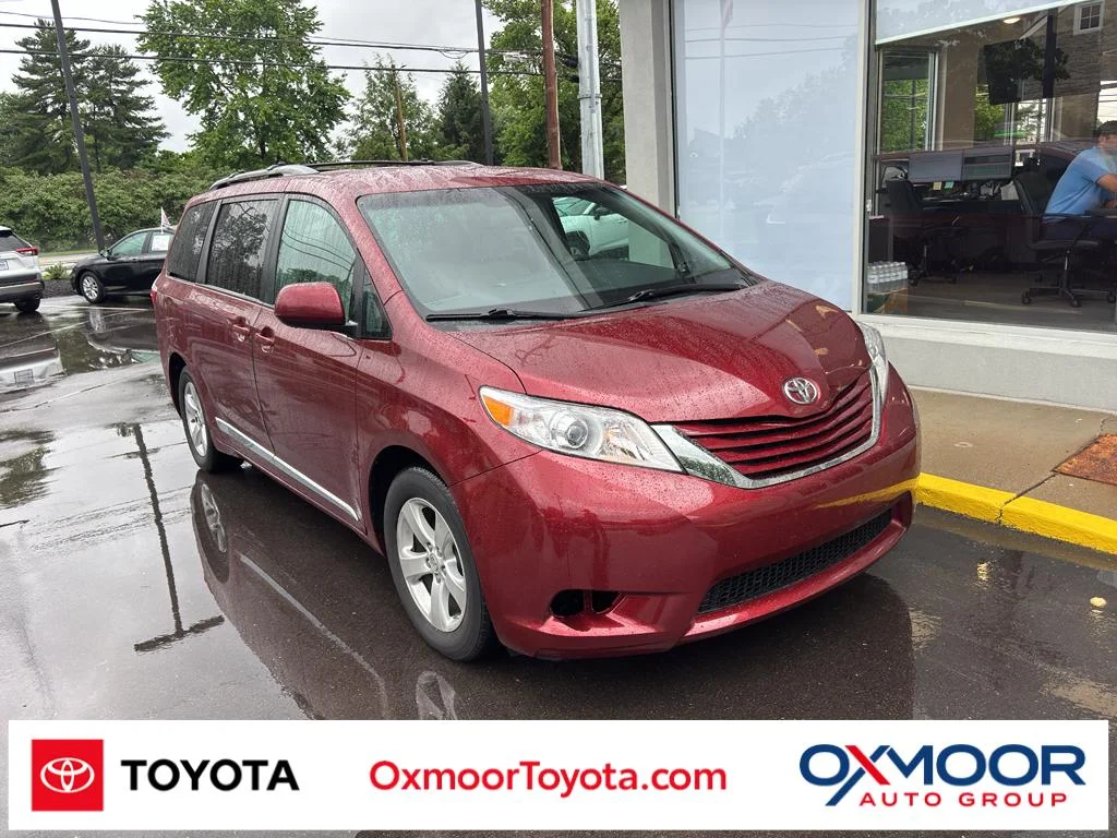 2016 Toyota Sienna's photo