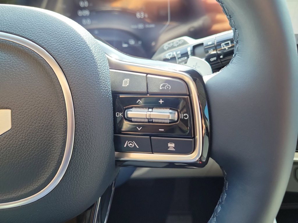 New 2026 Snow White Pearl Kia SX Prestige image 28