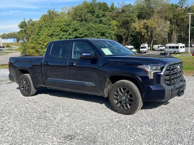 Used 2025  Toyota Platinum image 7